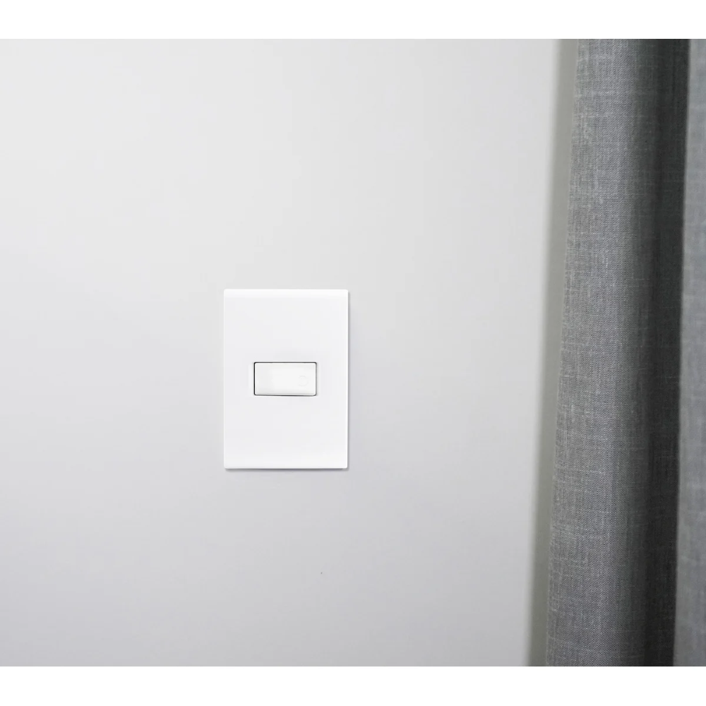 Placa Liz 4x2 1 Posto Horizontal Branca C/ Suporte -57106/204