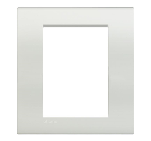 Placa Living Light 4x4 para 6 módulos Branco - LNA4826BIF